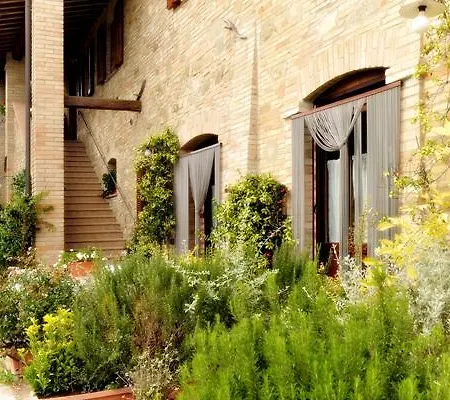 Agriturismo Bellarosa Фермерский дом Ассизи