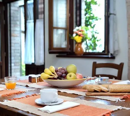 Agriturismo Bellarosa Фермерский дом