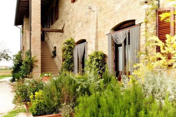 Agriturismo Bellarosa Фермерский дом Ассизи